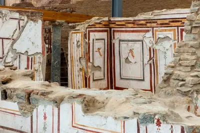 Explore well-preserved ancient wall murals in the Ephesus Residential Terrace Houses, İzmir, Türkiye.